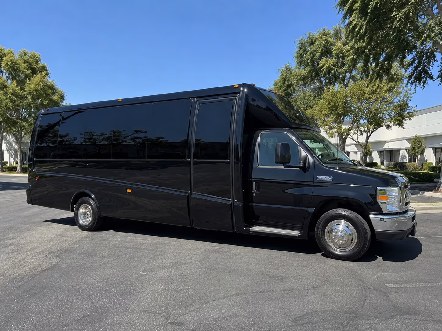 west covina corporate retreat shuttle bus rentals